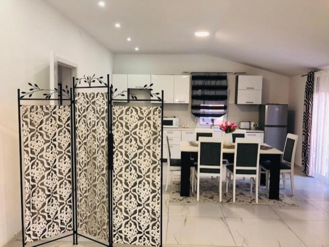 Apartman Mona Podgorica Zewnętrze zdjęcie