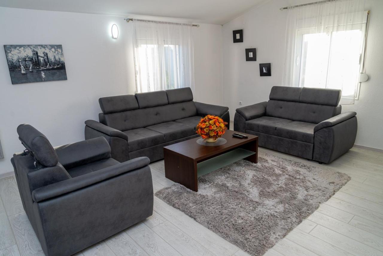Apartman Mona Podgorica Zewnętrze zdjęcie