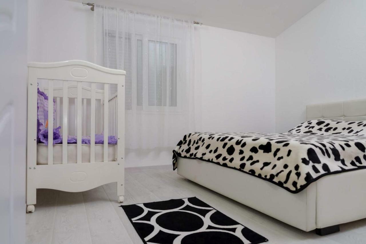 Apartman Mona Podgorica Zewnętrze zdjęcie